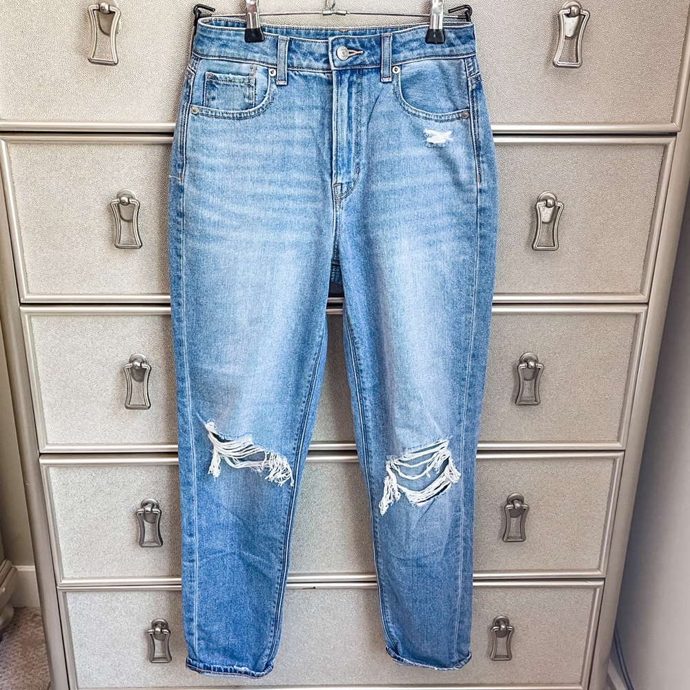 America Eagle | Distressed Jeans